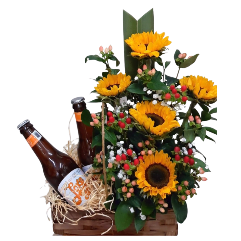 Arranjo de Girassóis, Hipéricos e Cervejas Arranjo Sorriso